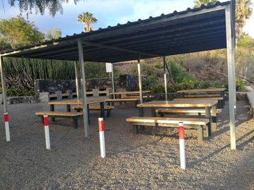 Camping Nauta mesas en merendero