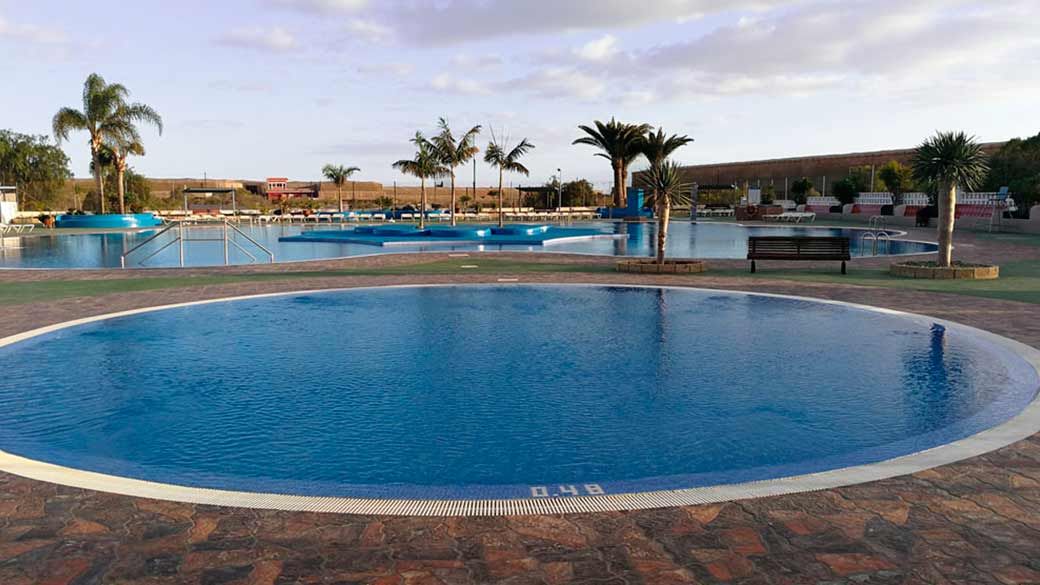 Camping Nauta piscinas grandes