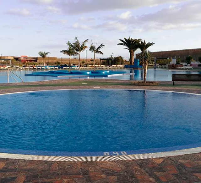 Camping Nauta piscinas grandes